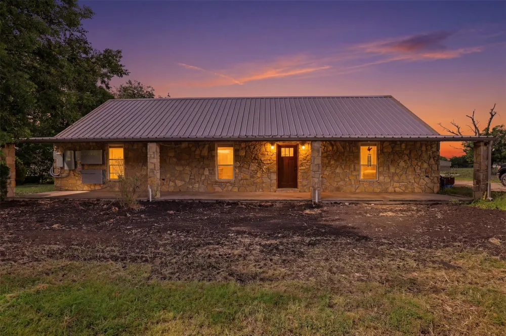 5377 Fm 219 W Carlton, TX 76436
