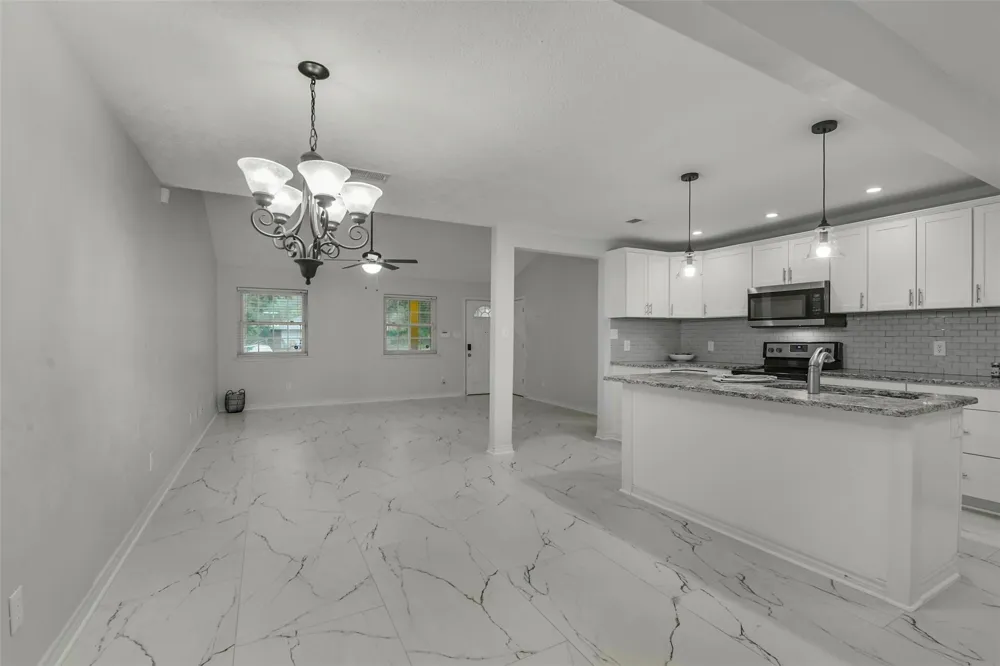 1215 Tejas Boulevard Conroe, TX 77316
