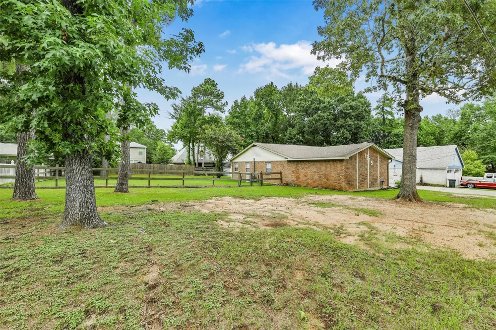 1215 Tejas Boulevard Conroe, TX 77316