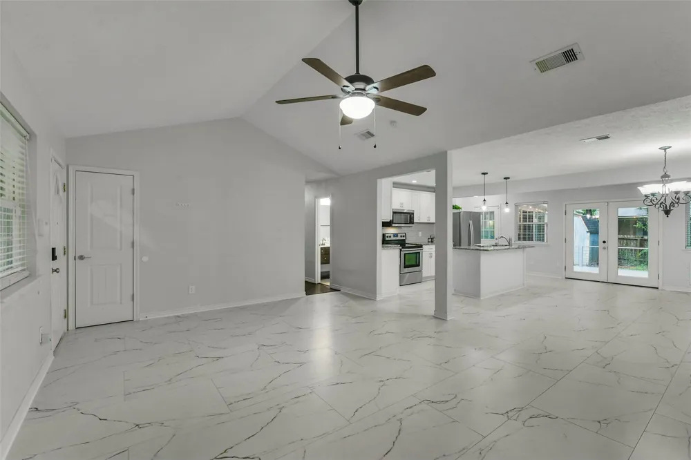 1215 Tejas Boulevard Conroe, TX 77316