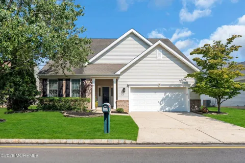 8 Tall Pines Drive