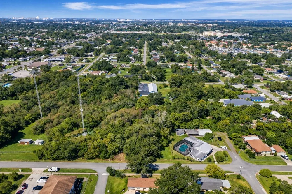 110 PRINCE STREET Orlando, FL 32809