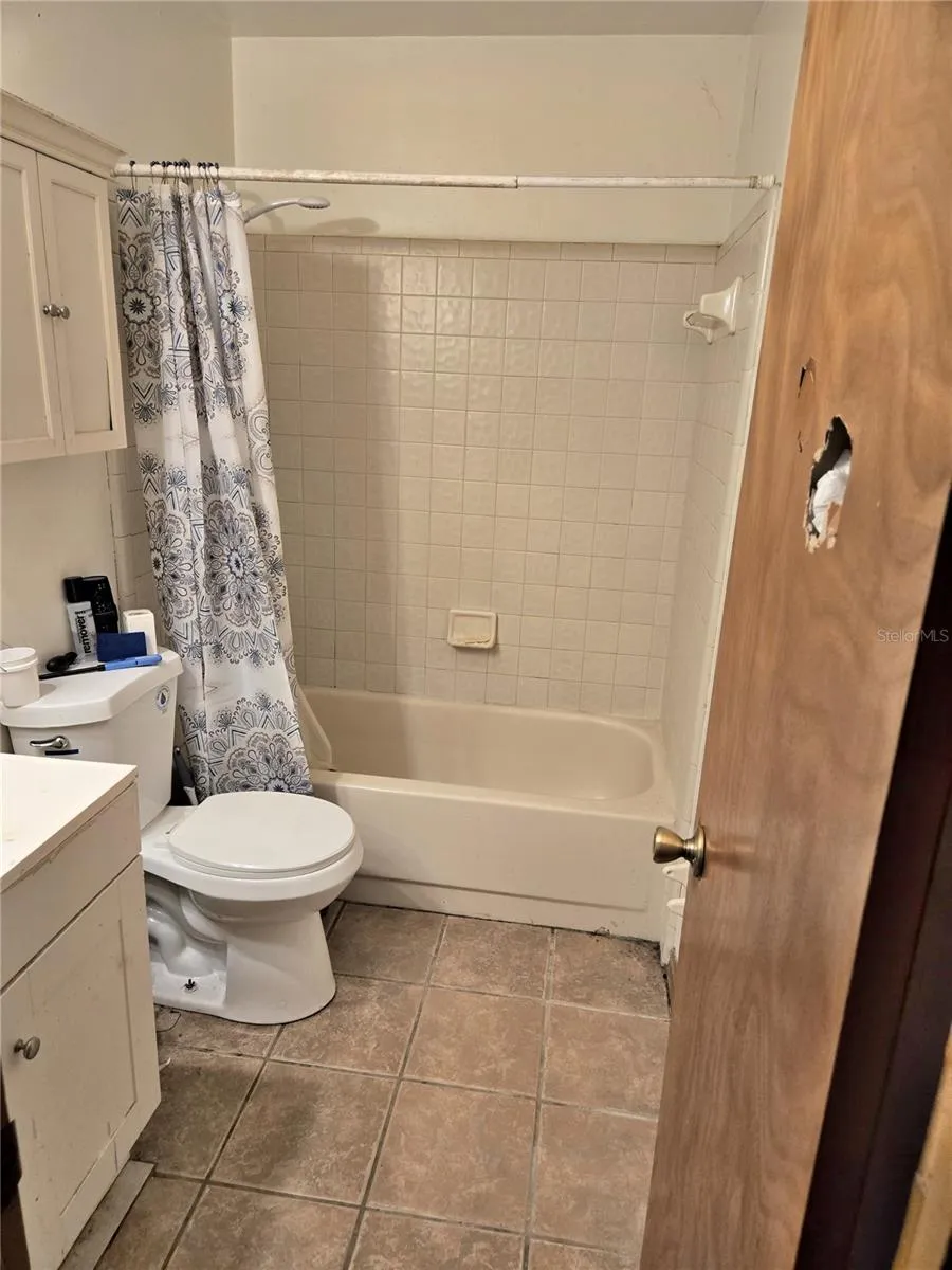 5727 SW 10TH PLACE Gainesville, FL 32607