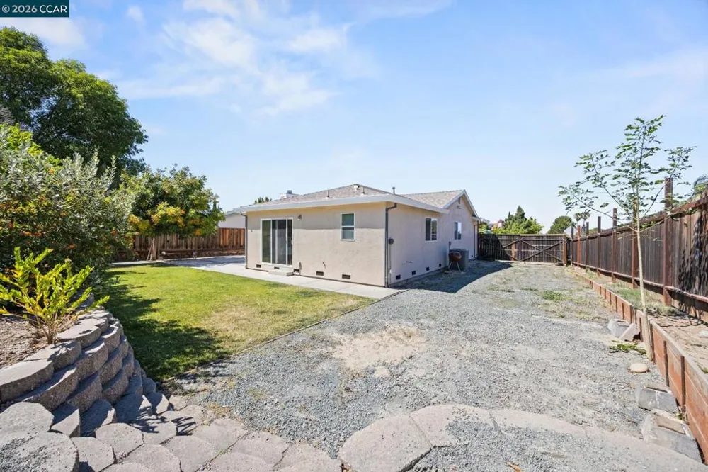 2274 Mount Whitney Dr Pittsburg, CA 94565