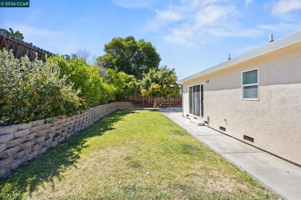 2274 Mount Whitney Dr Pittsburg, CA 94565
