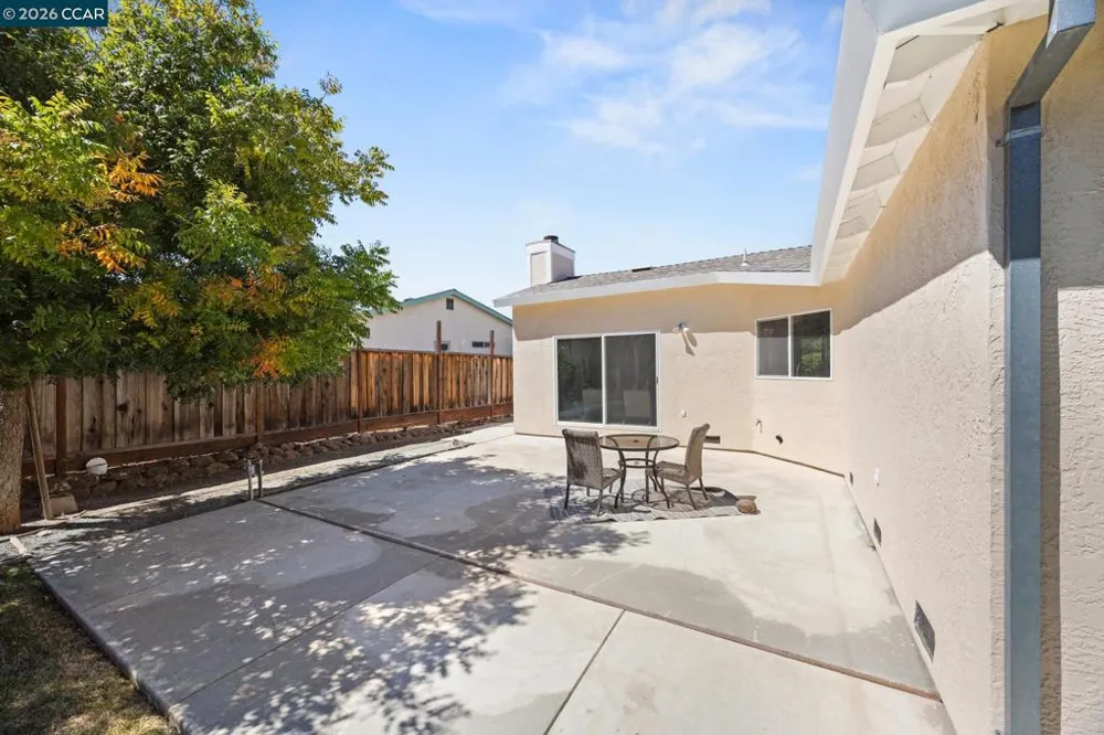 2274 Mount Whitney Dr Pittsburg, CA 94565
