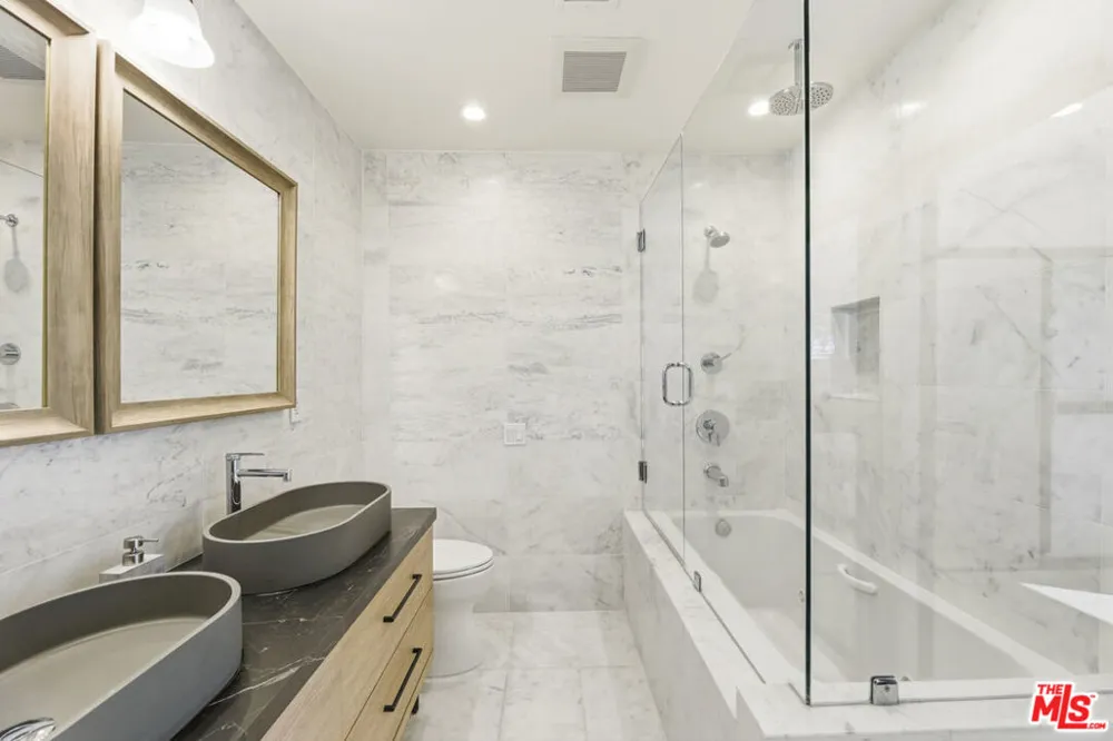 2442 S Coast Highway #3 Laguna Beach, CA 92651