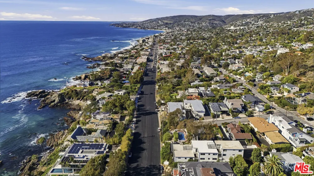 2442 S Coast Highway #3 Laguna Beach, CA 92651