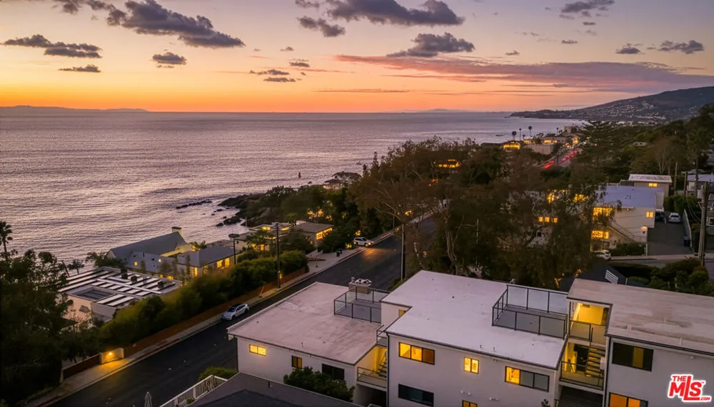 2442 S Coast Highway #3 Laguna Beach, CA 92651