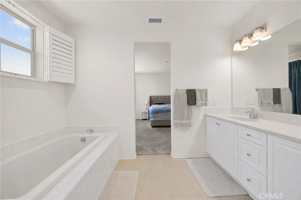 3191 E La Avenida Ontario, CA 91761