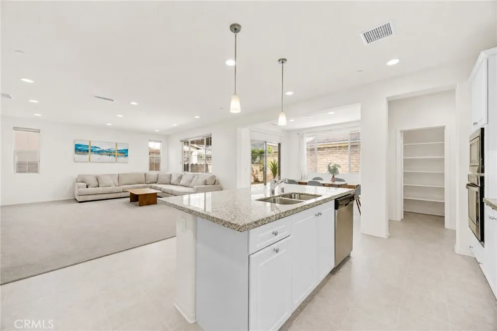 3191 E La Avenida Ontario, CA 91761