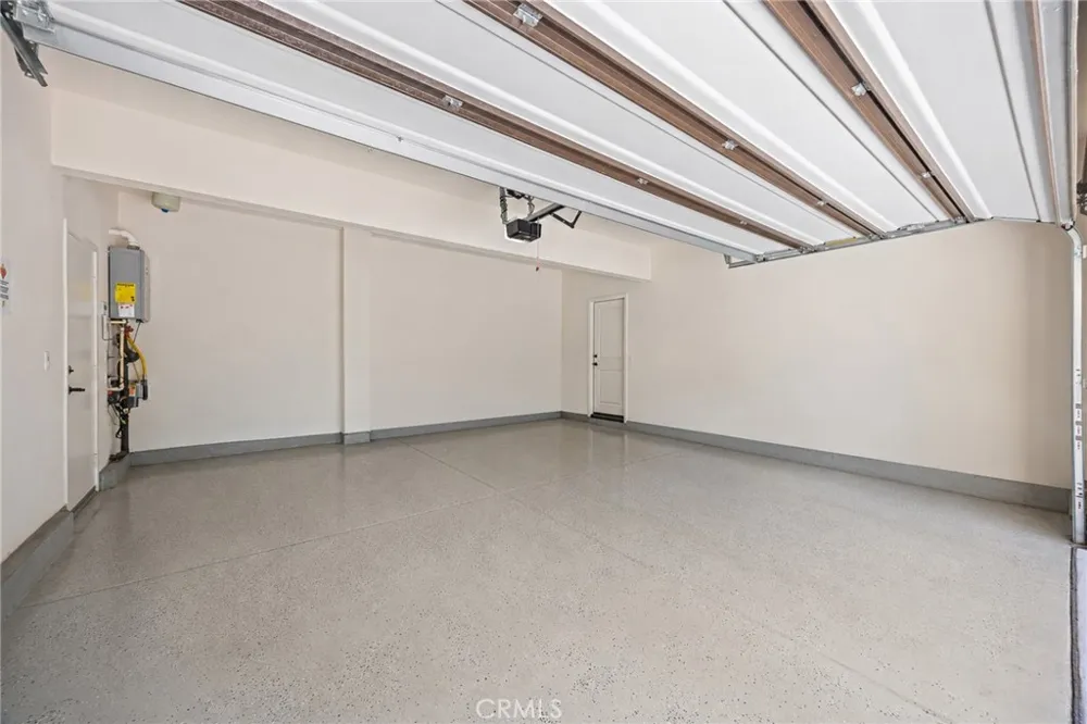 3191 E La Avenida Ontario, CA 91761