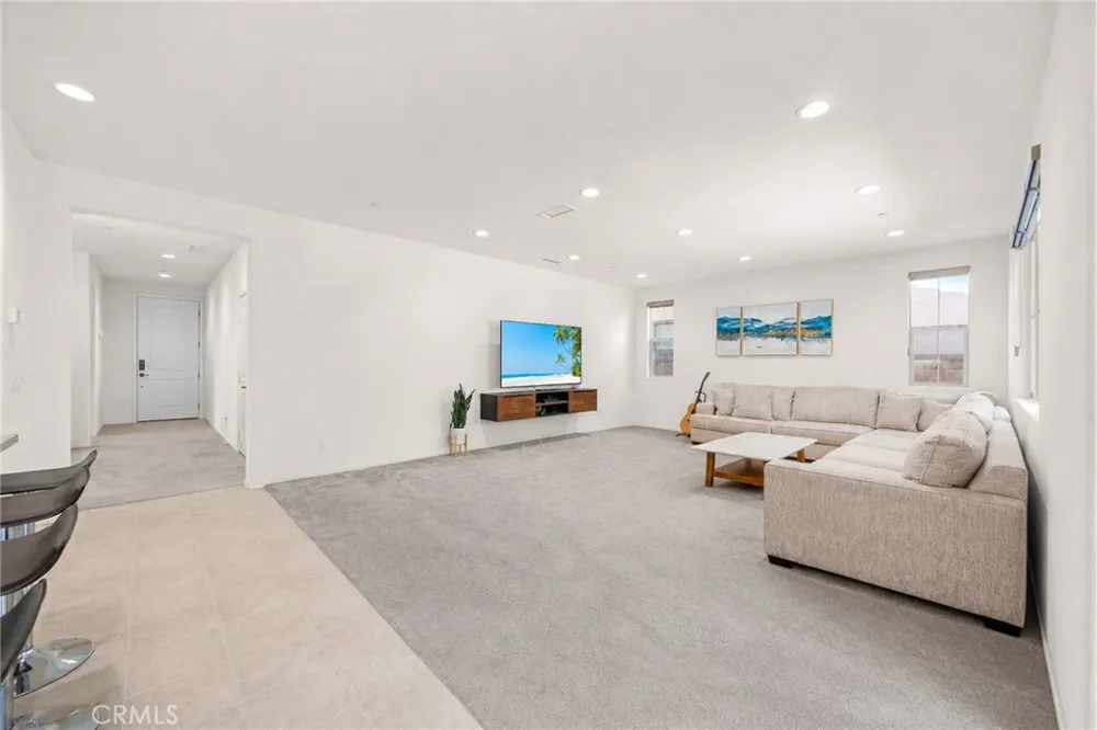 3191 E La Avenida Ontario, CA 91761