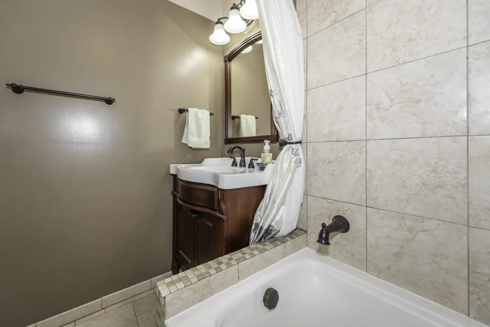 478 Douglas Street Ypsilanti, MI 48197