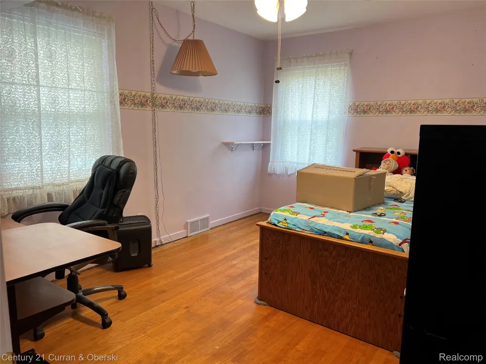 12024 Barberry Street Southgate City, MI 48195