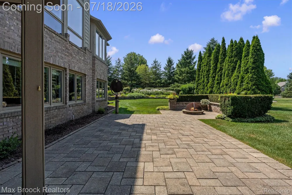 54878 Grenelefe Circle E Lyon Charter Township, MI 48178