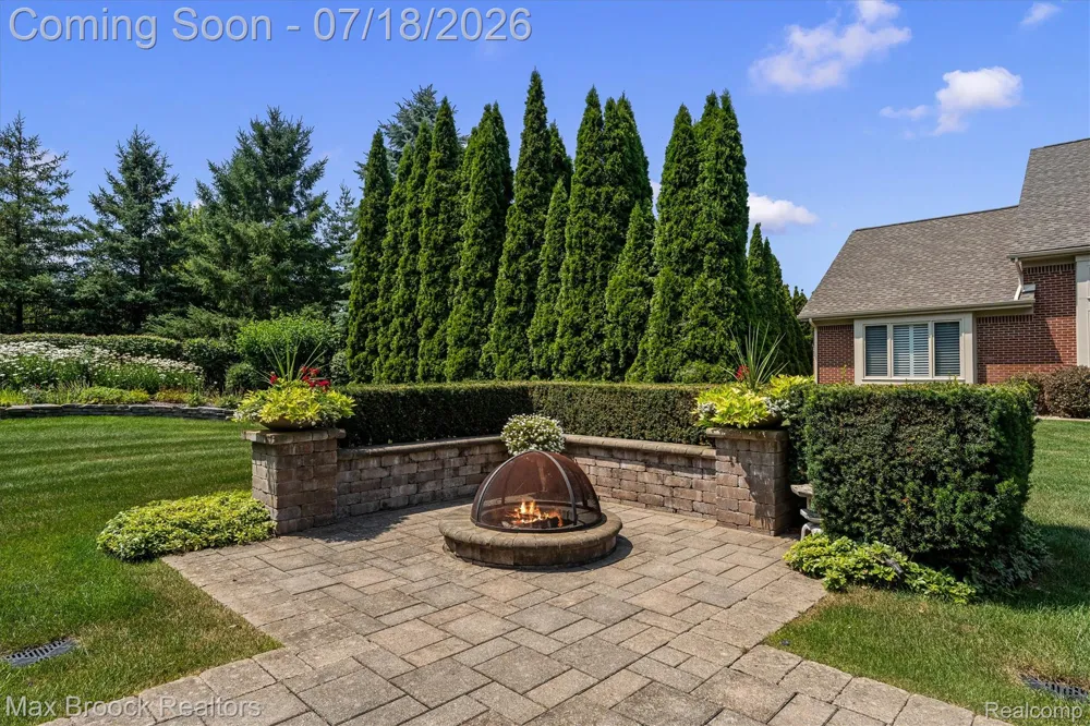 54878 Grenelefe Circle E Lyon Charter Township, MI 48178