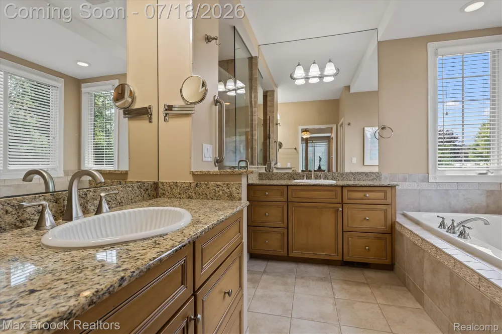 54878 Grenelefe Circle E Lyon Charter Township, MI 48178