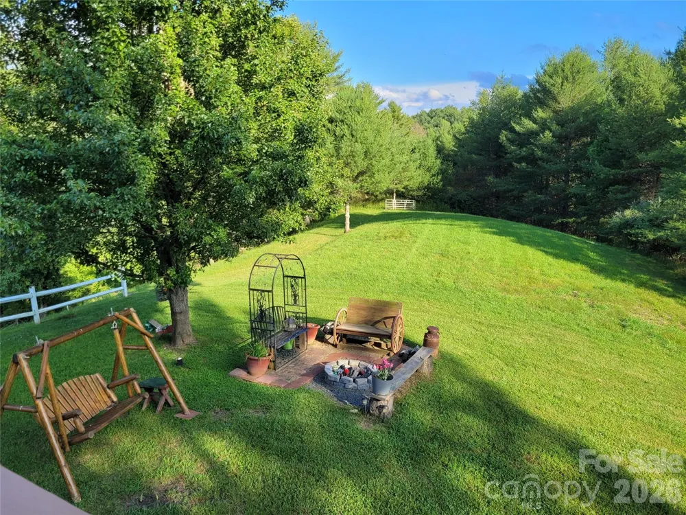14 Zonia Lane Piney Creek, NC 28663