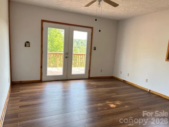 14 Zonia Lane Piney Creek, NC 28663
