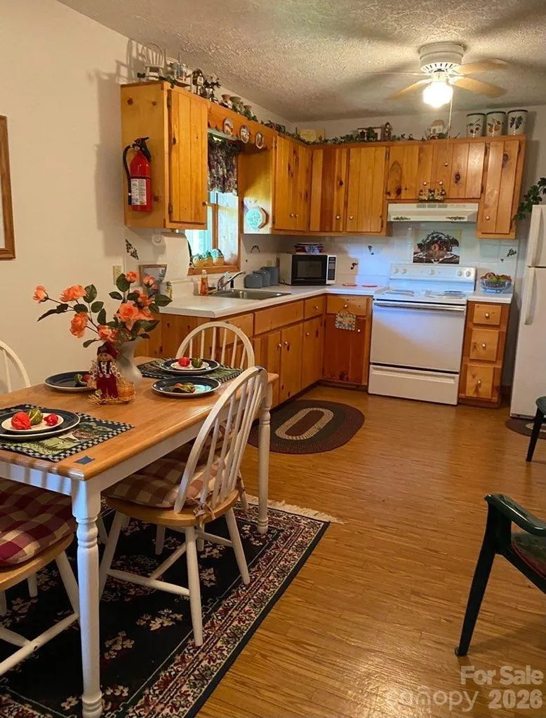 14 Zonia Lane Piney Creek, NC 28663