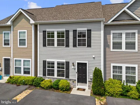 19 LOBLOLLY DRIVE
