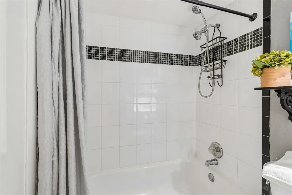 3841 S LAKE DRIVE #197 Tampa, FL 33614