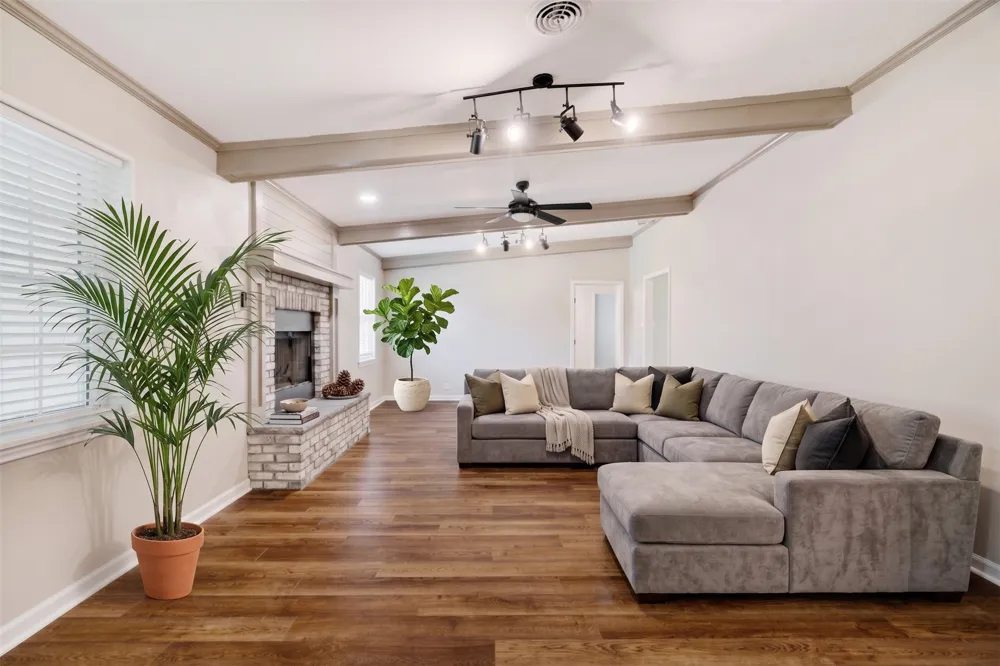 2705 Hubbard Street Paris, TX 75460