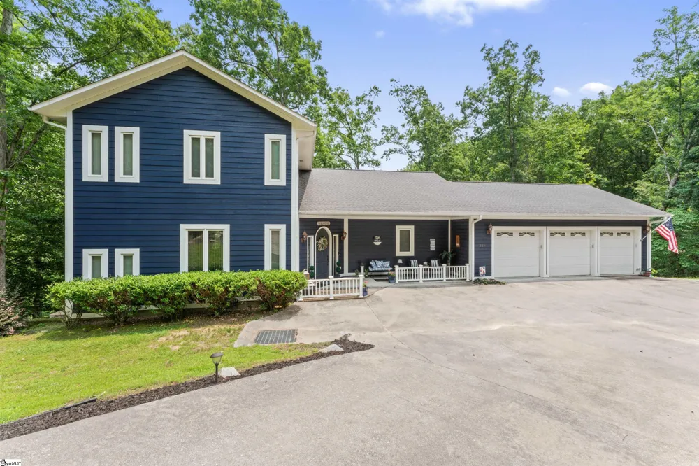 320 Holly Lane Walhalla, SC 29691