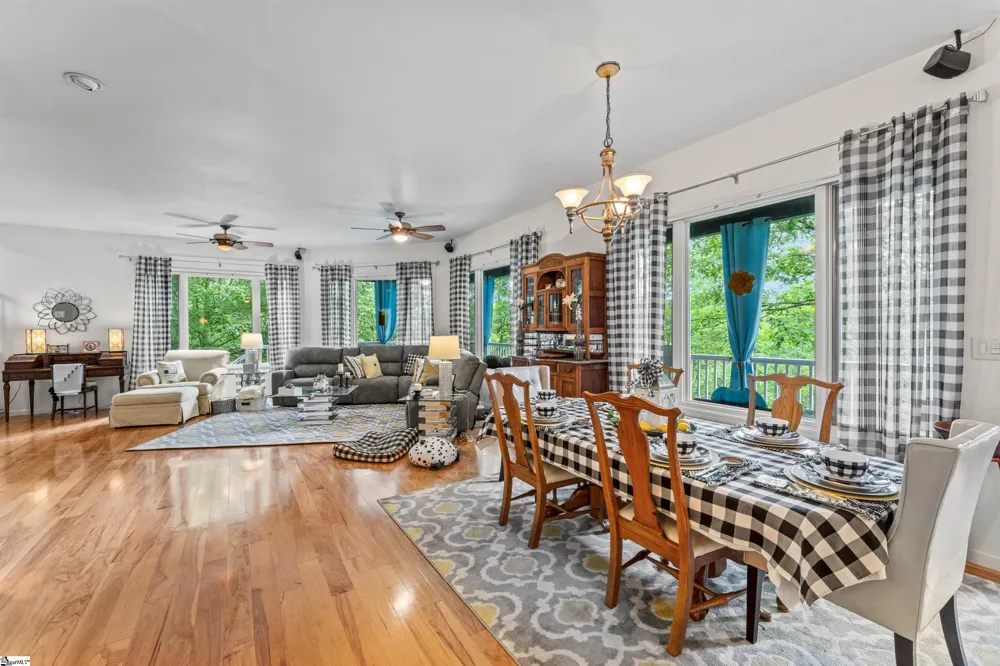 320 Holly Lane Walhalla, SC 29691