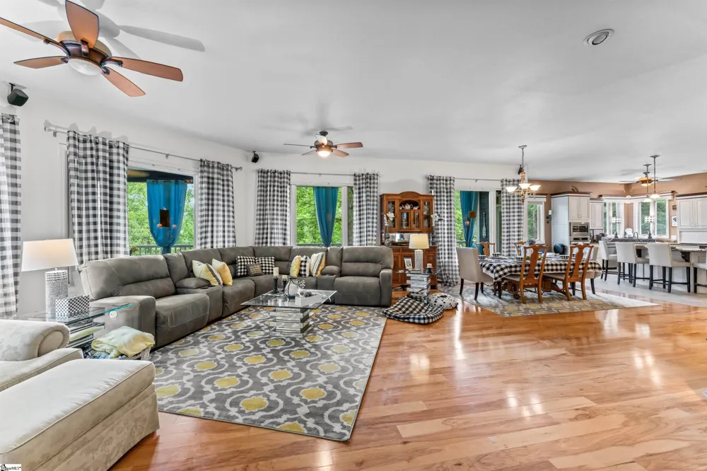 320 Holly Lane Walhalla, SC 29691