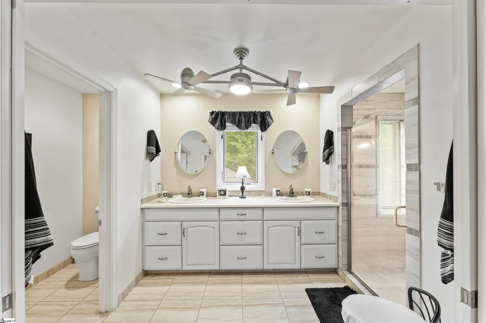 320 Holly Lane Walhalla, SC 29691