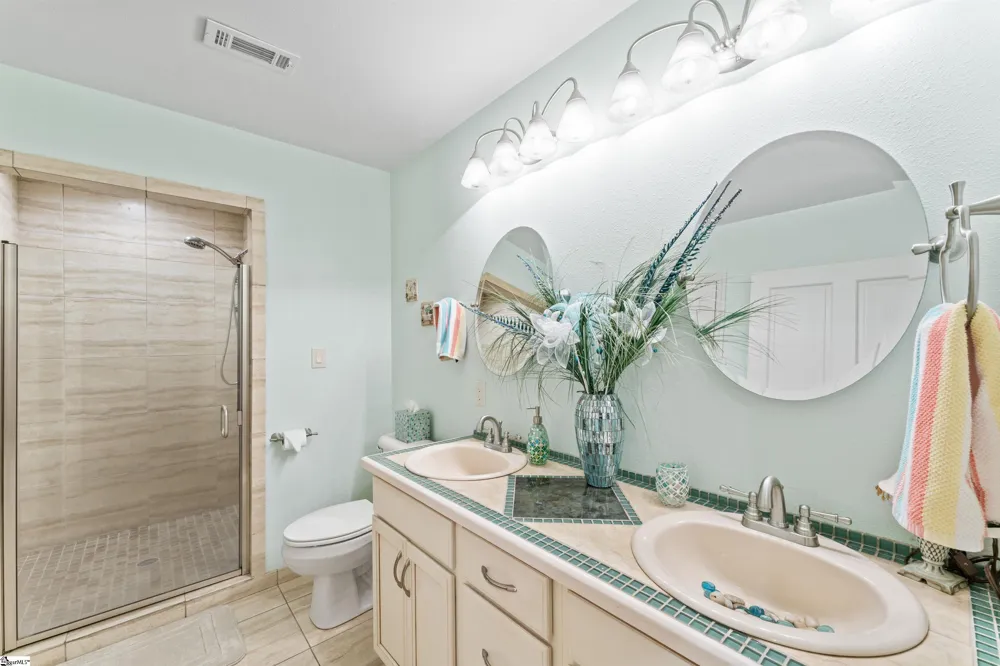 320 Holly Lane Walhalla, SC 29691