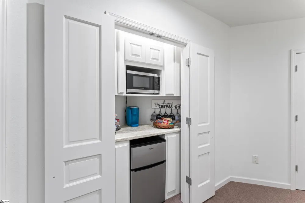 320 Holly Lane Walhalla, SC 29691