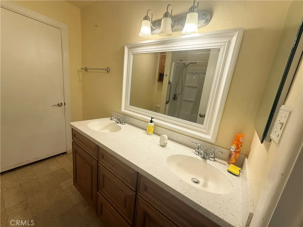 1611 Collins Needles, CA 92363