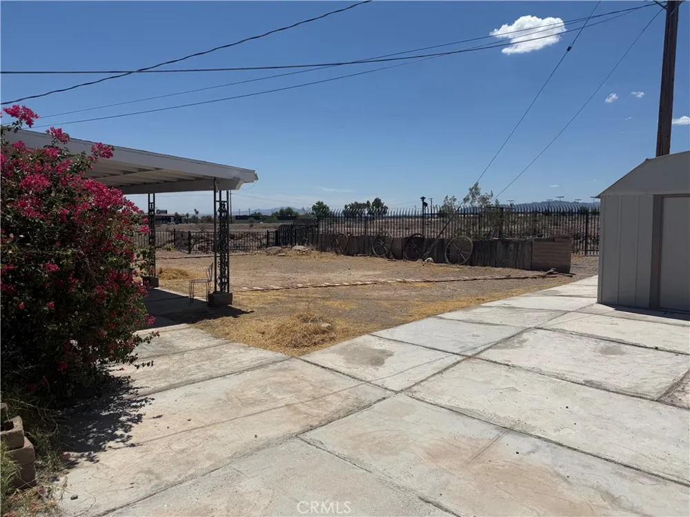 1611 Collins Needles, CA 92363