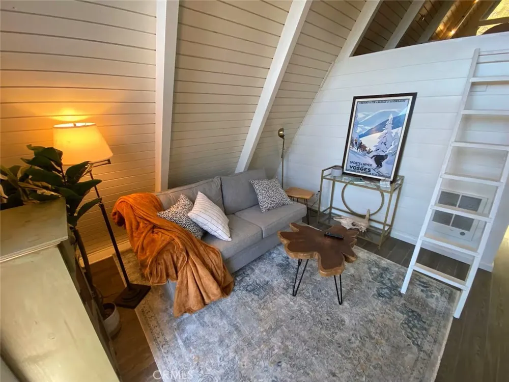 33012 Donner Running Springs, CA 92308