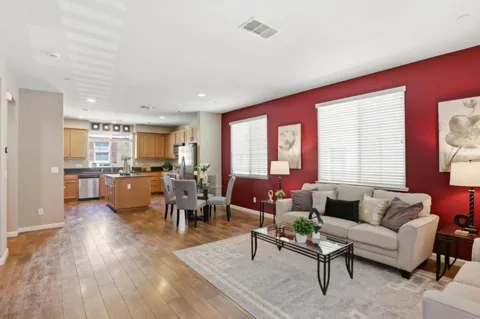 57 Regency Place