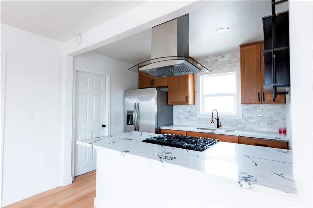 784 E Walton Street #B Signal Hill, CA 90755