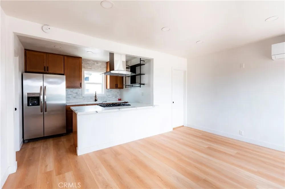 784 E Walton Street #B Signal Hill, CA 90755