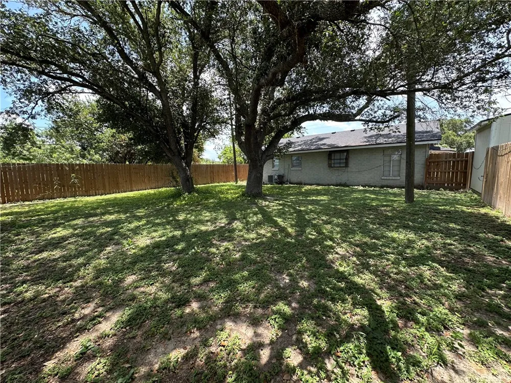 11150 Ih 37 #B Corpus Christi, TX 78410