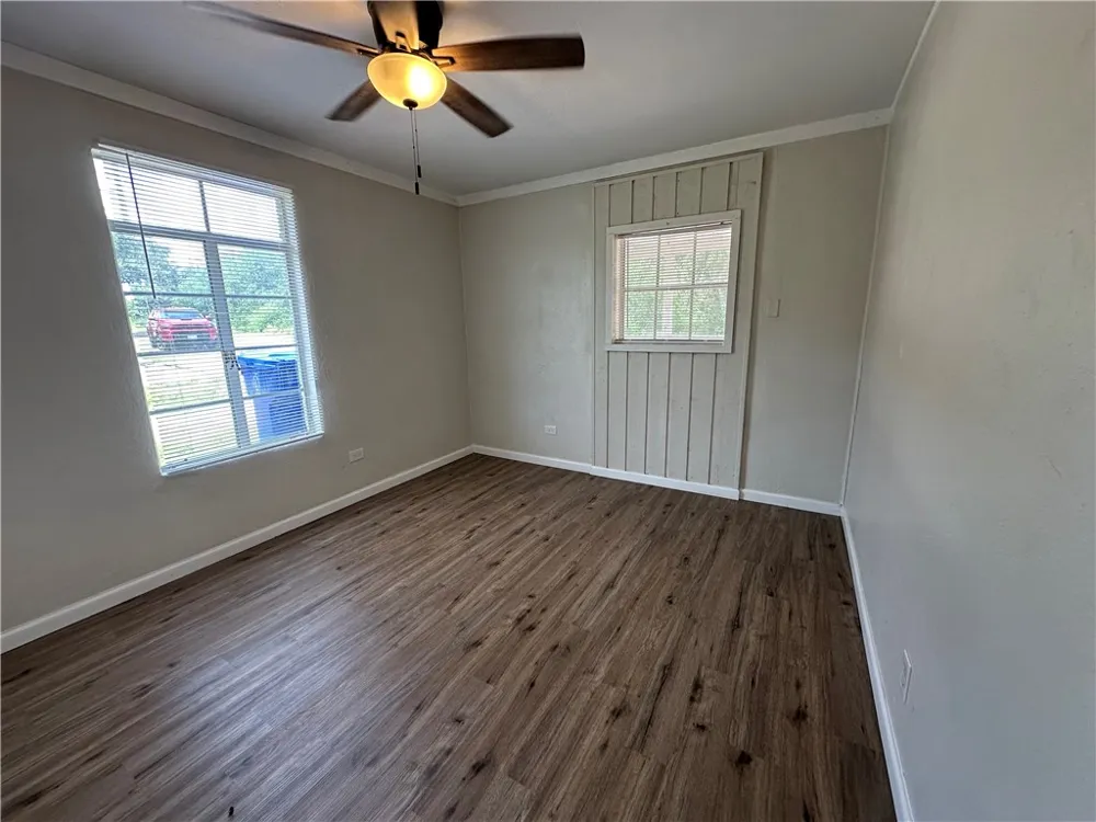11150 Ih 37 #B Corpus Christi, TX 78410