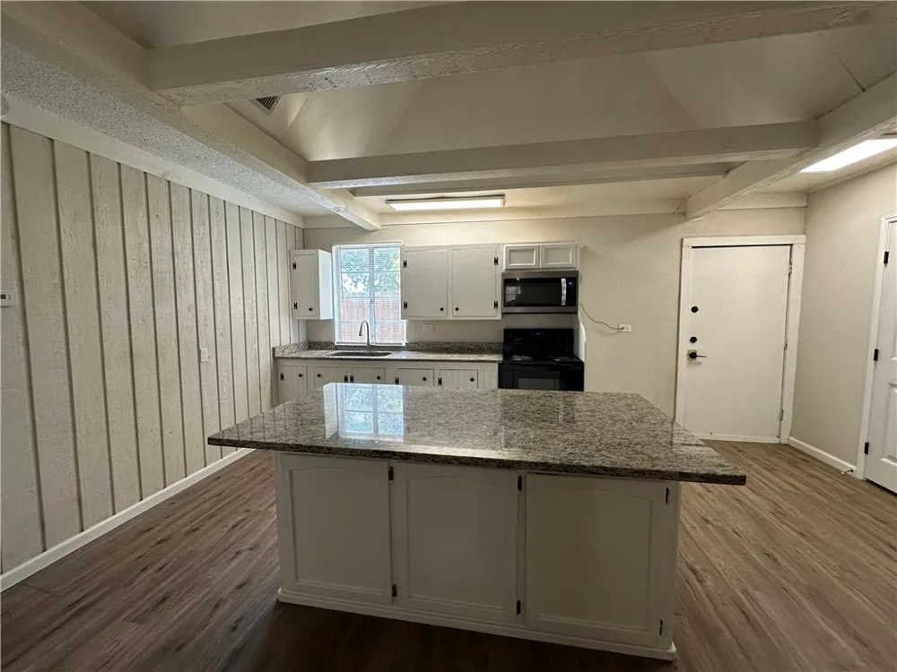 11150 Ih 37 #B Corpus Christi, TX 78410