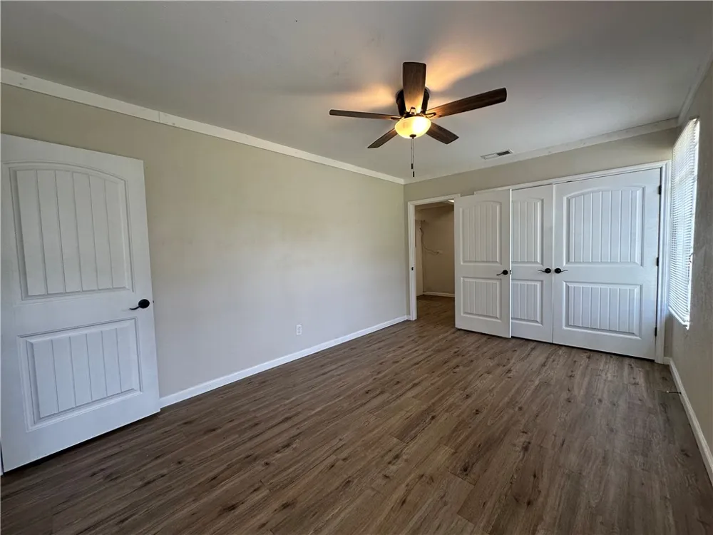 11150 Ih 37 #B Corpus Christi, TX 78410