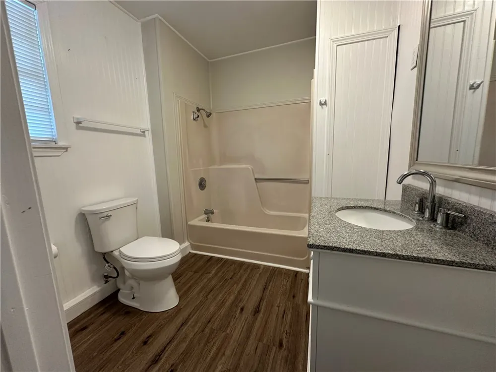 11150 Ih 37 #B Corpus Christi, TX 78410
