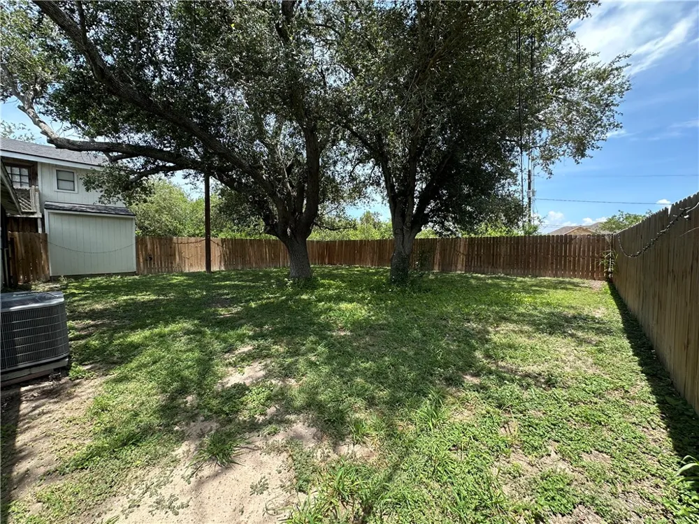11150 Ih 37 #B Corpus Christi, TX 78410