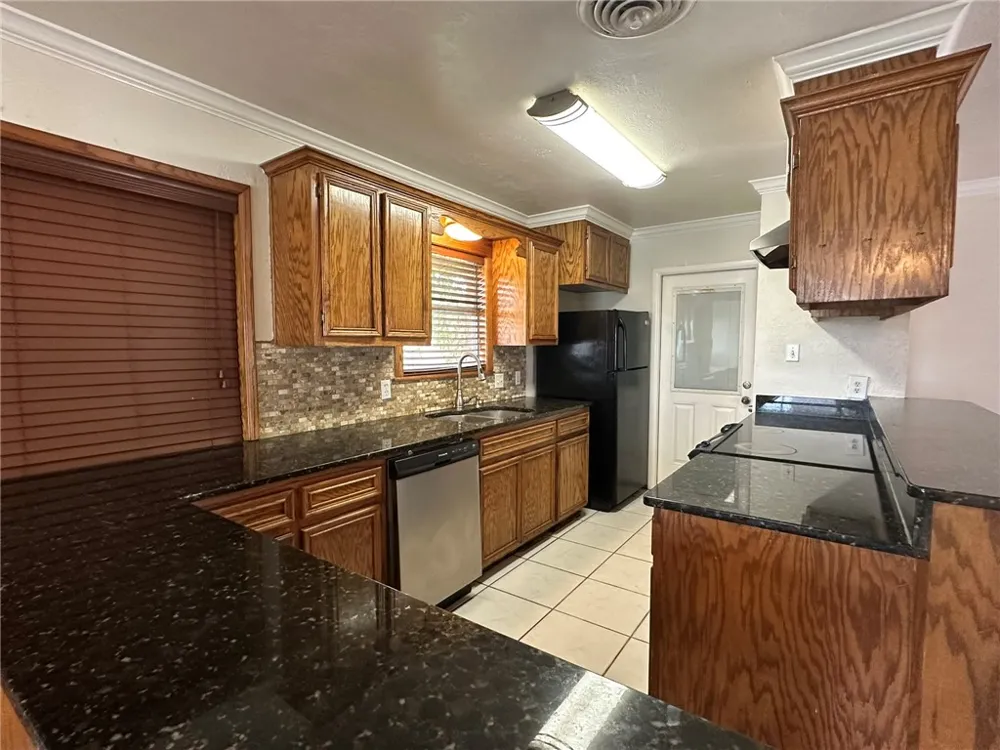111 Driftwood Drive Portland, TX 78374