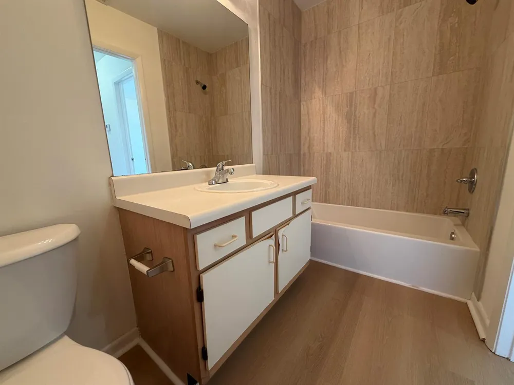 815 W Boynton Beach Boulevard #12-203 Boynton Beach, FL 33426