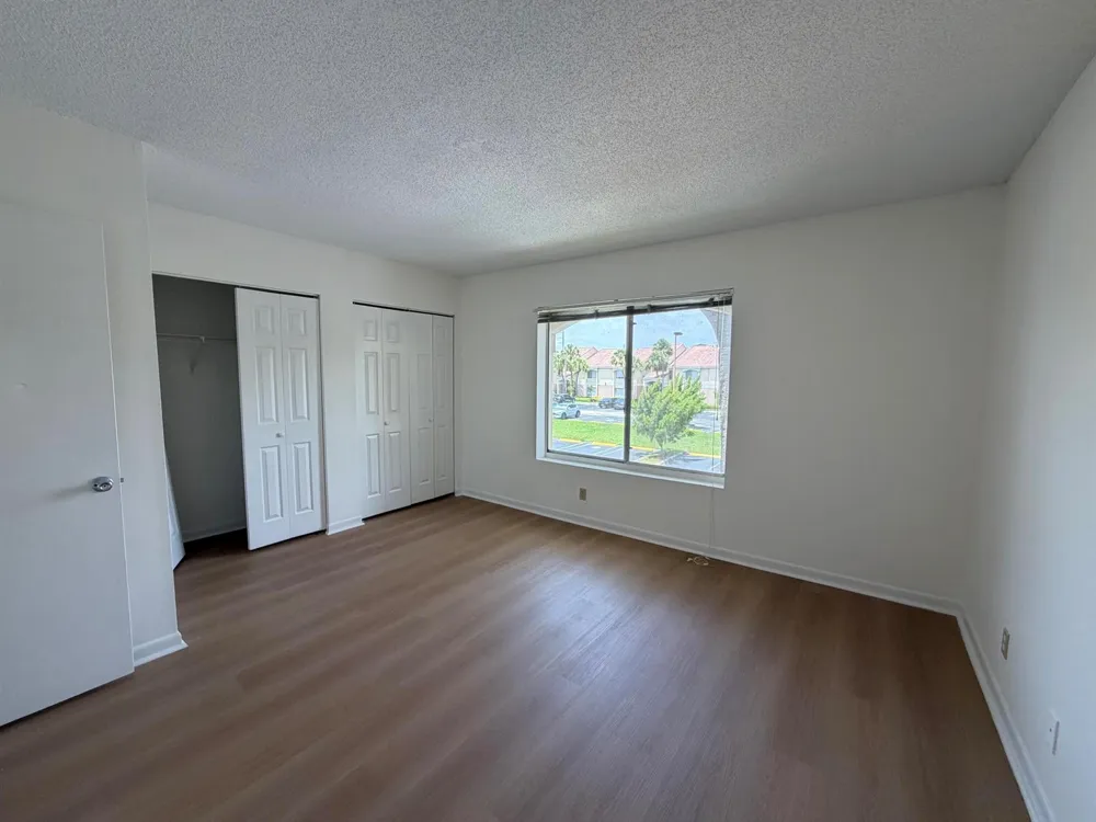 815 W Boynton Beach Boulevard #12-203 Boynton Beach, FL 33426