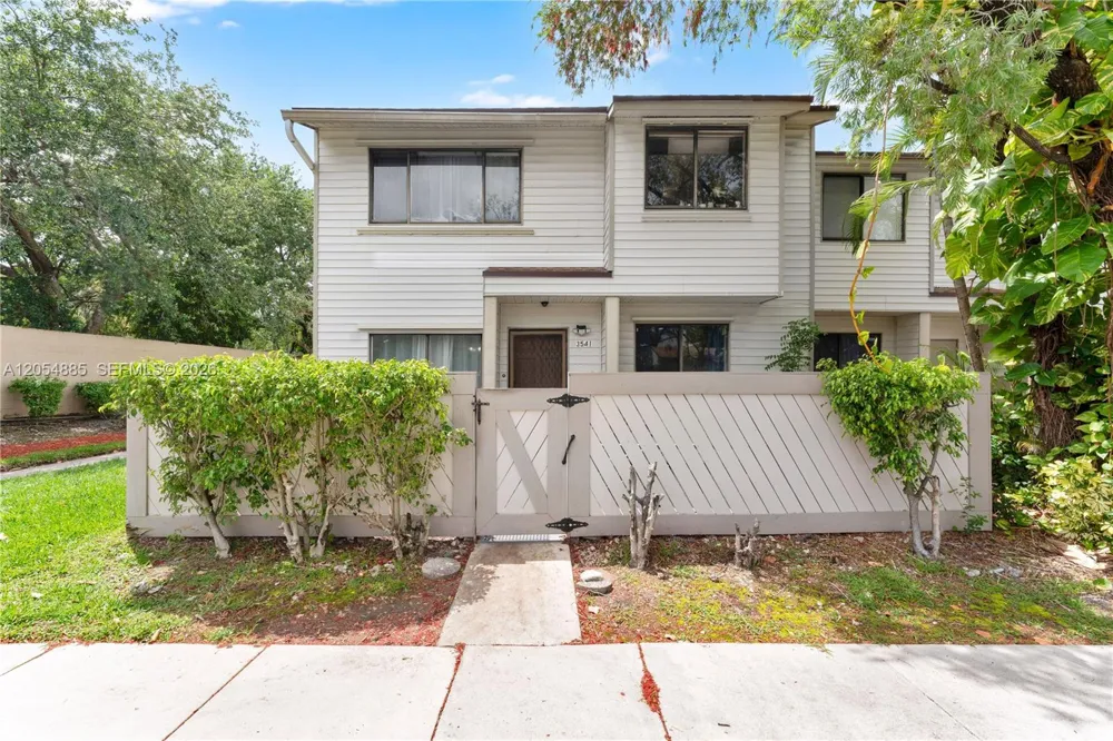 3541 NW 99th Ter #6A Sunrise, FL 33351